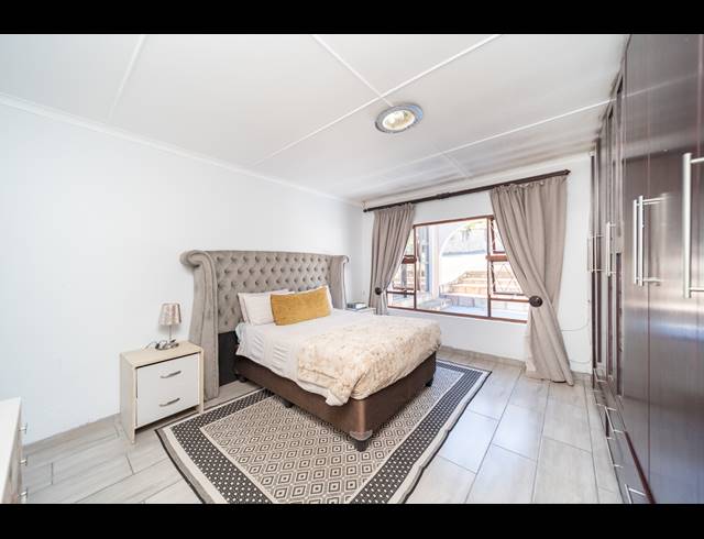 3 BEDROOM HOUSE FOR SALE IN NAHOON VALLEY PARK